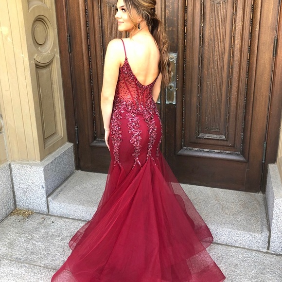 GRADUATION DRESS - Picture 2 of 3